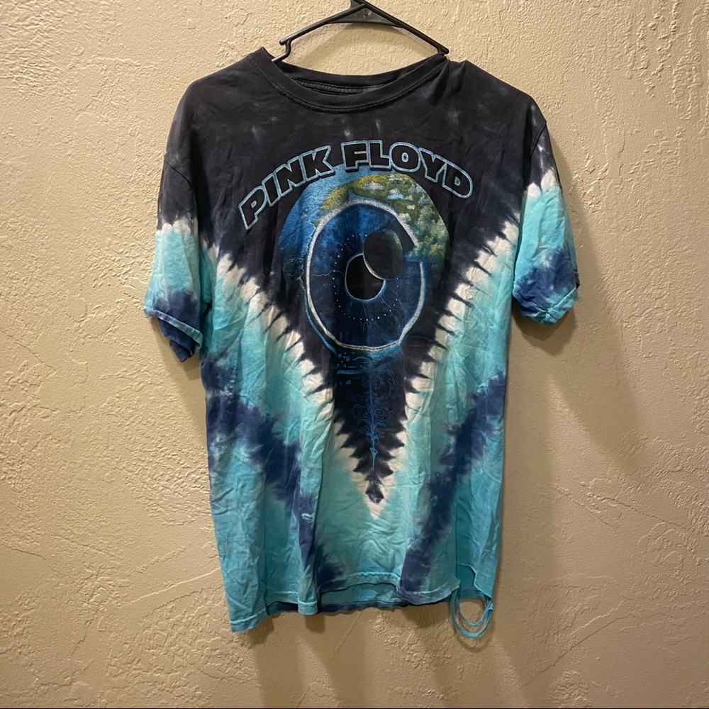 Well loved Pink Floyd shirt